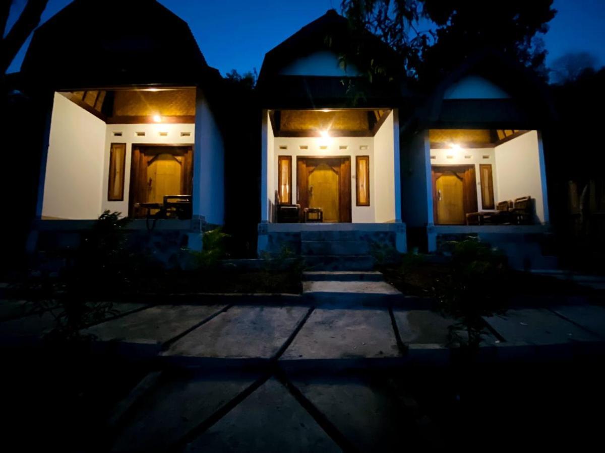 Kuta  Diki Bungalow מראה חיצוני תמונה